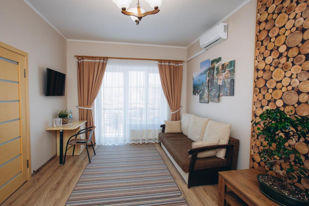 Tamerlan Khmelʼnytsʼkyy Exterior foto